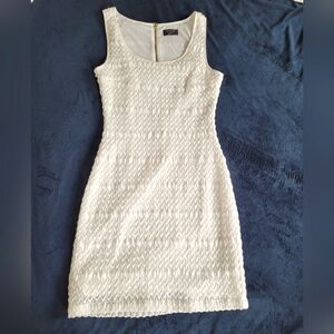 Guess ivory white stretchy bodycon chevron lace sleeveless dress size Small